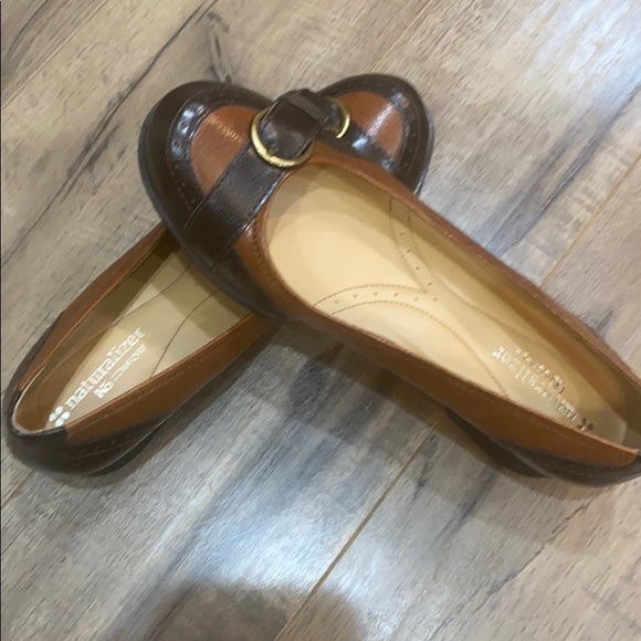 Shoes - Picture 9 of 10